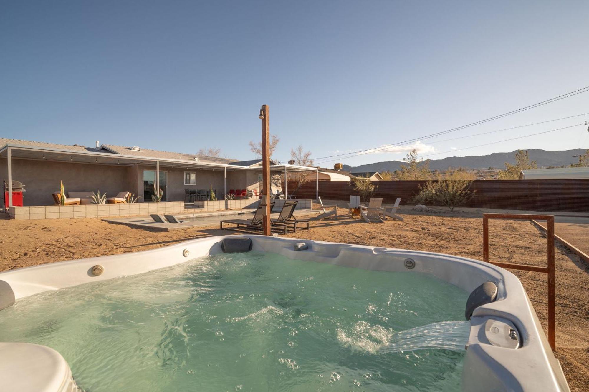 Hidden Valley Cottage - Modern Home In Jt Hot Tub Джошуа Три Екстериор снимка